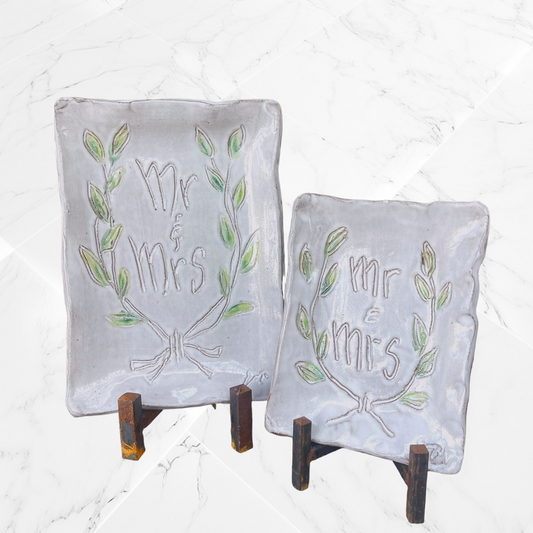 Mr & Mrs Tray w/Green Laurel Wreath