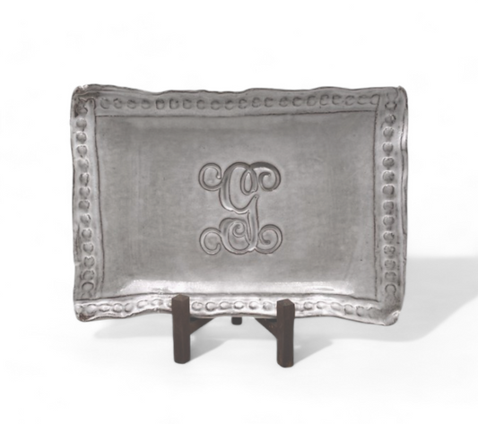 6" X 9" Single Initial Tray Savannah Script Font