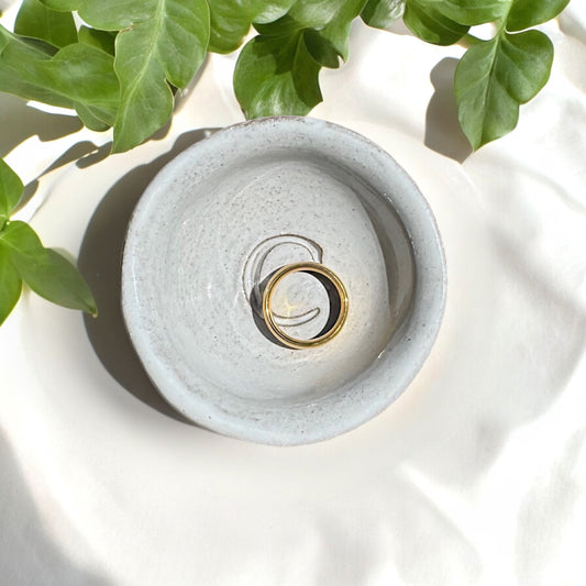 Mini Ring Dish w/Initial Antique White 2"