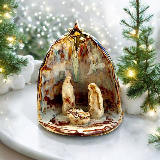 Nativity High Country w/22K Gold Luster Star Medium