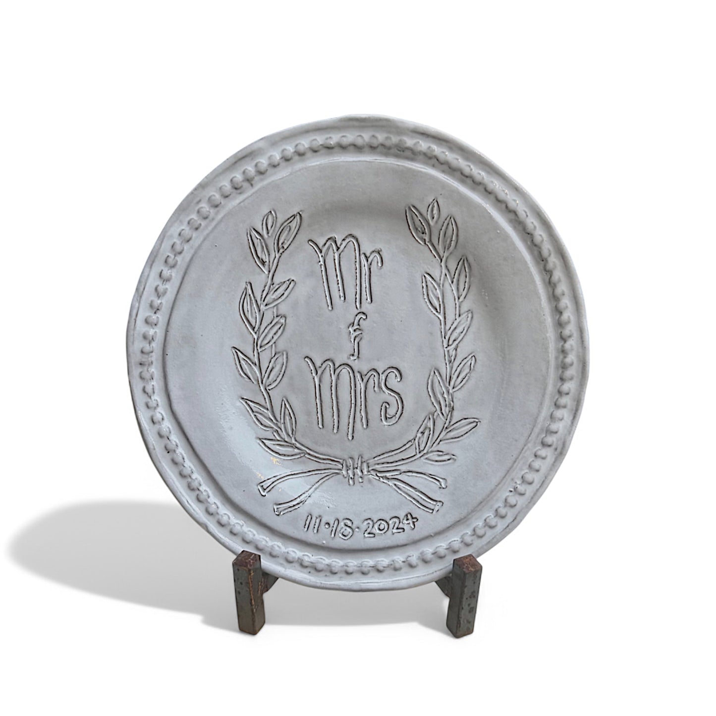 Mr. & Mrs. Round Plate 10" Antique White