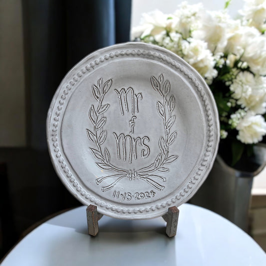 Mr. & Mrs. Round Plate 10" Antique White