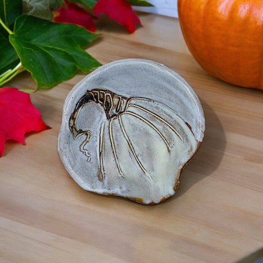 Mini Spoon Rest w/Antique White Pumpkin 4"