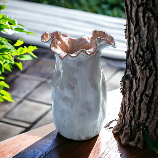 Sak Vase  7" X 6"  Antique White w/Coral Center