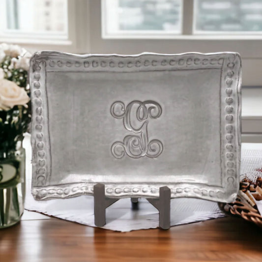 6" X 9" Single Initial Tray Savannah Script Font