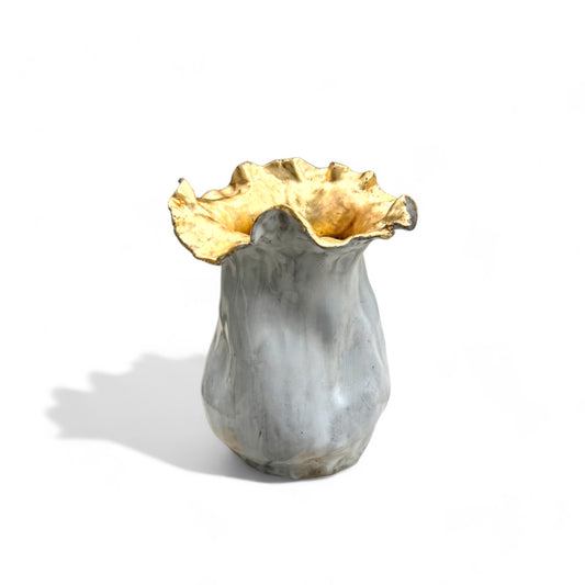 Sak Vase w/Gold Leaf 7" X 6"