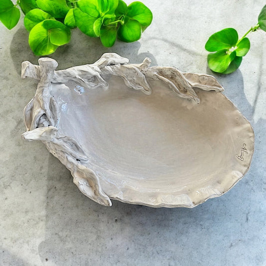 Woodstock Server Medium All White Approx. 16.5" X 11"