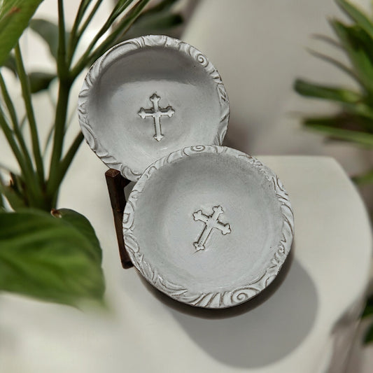 Ring Dish w/Cross Oxford