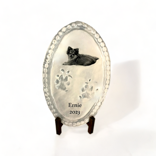 Pawprint  Oval 8.5" Tall X 5.5" Wide w/Photo, Name & Year