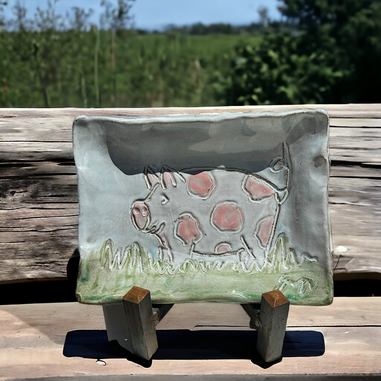 Dotted Pig Tray Pink w/White Dots 5