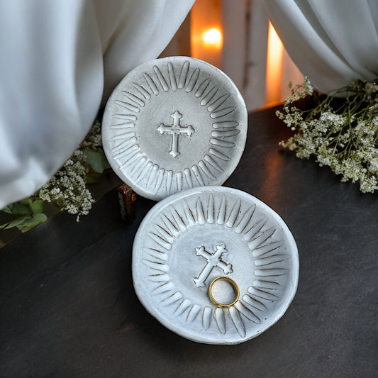 Ring Dish w/Cross Blurred Lines