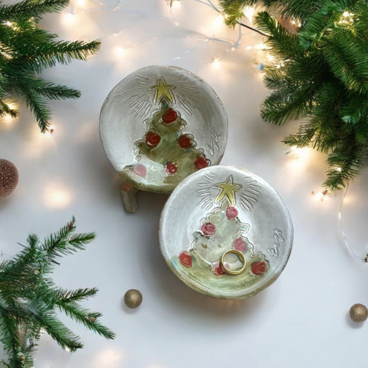 Ring Dish Christmas Tree 4" & Easel Bundle
