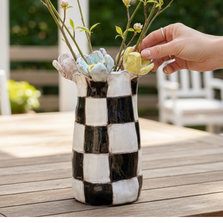 No. 2 Vase w/Checkerboard and 5 Flowers aound the top.