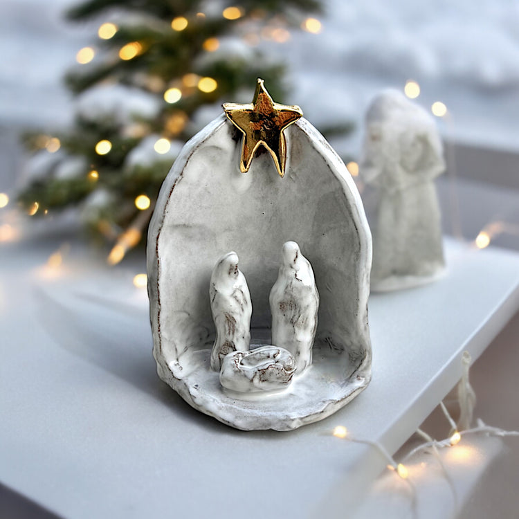Nativity Antique White w/22K Gold Luster Star Small