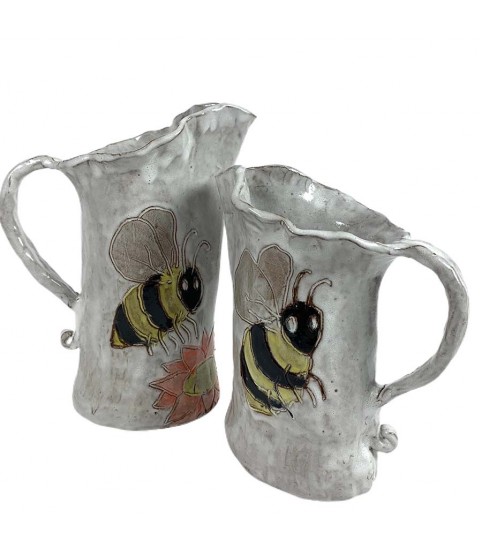 Pitcher, Bumble Bee