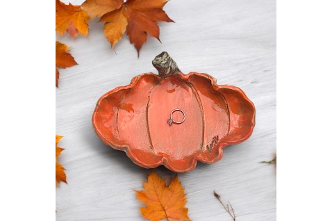 Ring Dish Pumpking Orange 7½" W