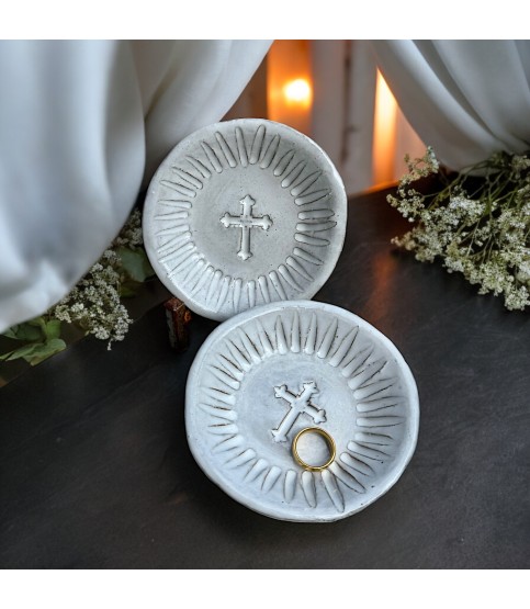 Ring Dish w/Cross Blurred Lines