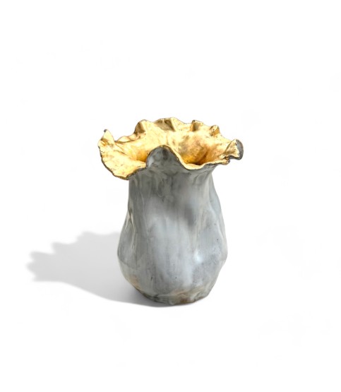 Sak Vase w/Gold Leaf  7" X 6" 